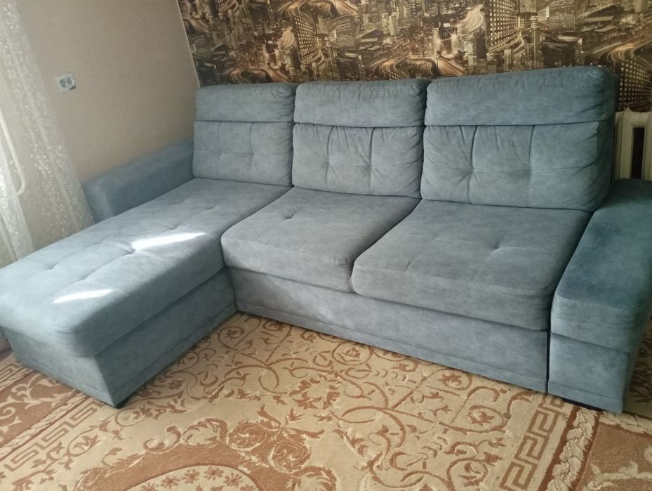 Продам диван срочно