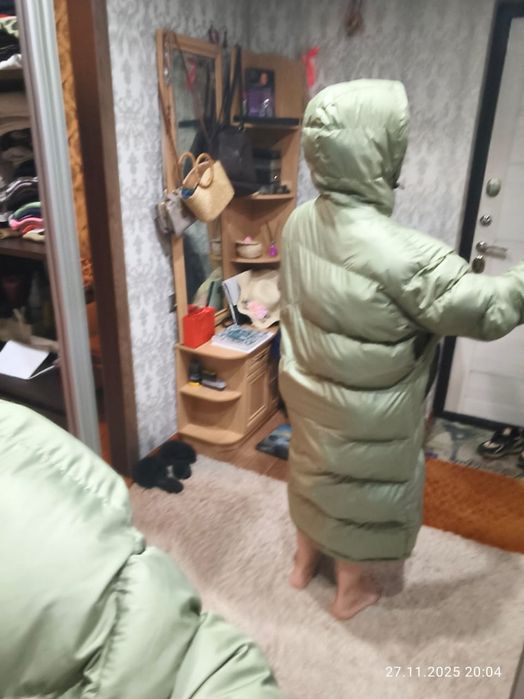 Пуховик зелёный р-р48-50