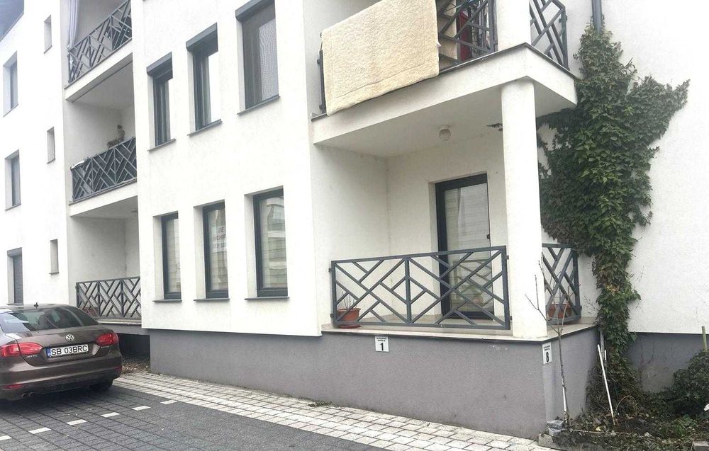 Apartament 3 camere , 71 mp, 2 bai, direct proprietar.