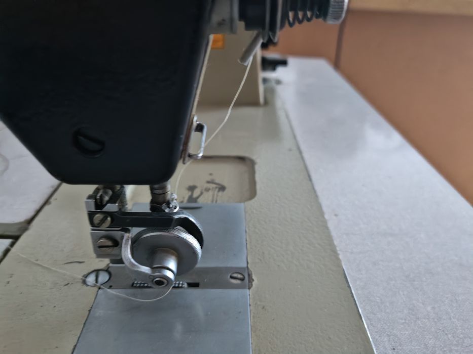 Se vinde masina de cusut 380 V