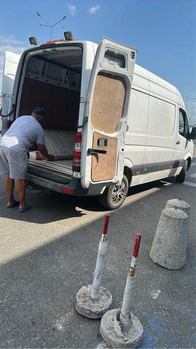 Servicii transport, mutări, debarasări