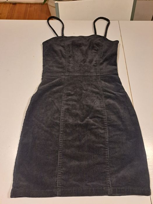 Дрешки размер S -рокля,клин и дънки