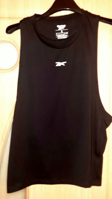 2 Maieuri fitness/sport, femei M