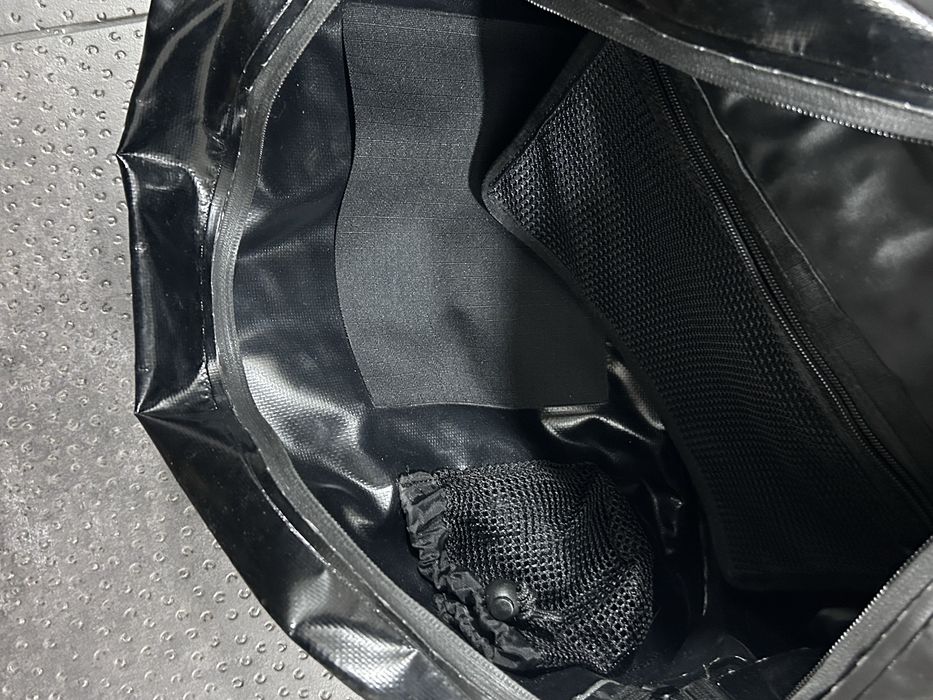 Водоустойчива чанта за лаптоп кожена RACER Swissmade 100% waterproof