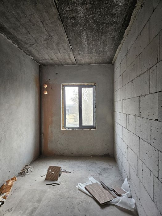 Navastroykadan uy sotiladi