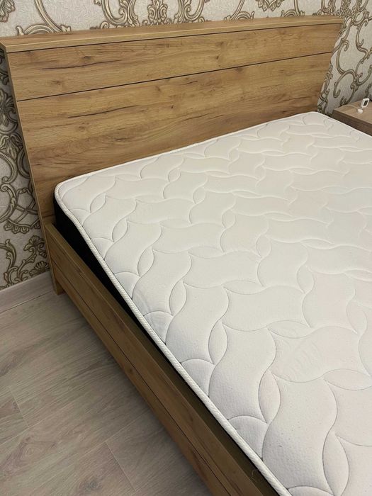 Продам кровать 140/200