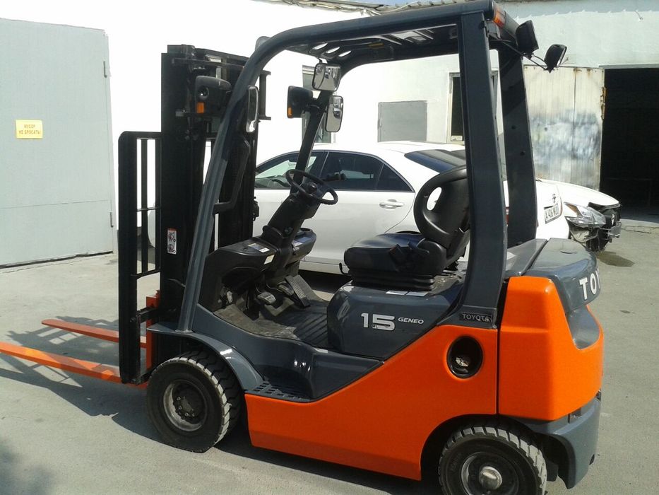 Продам вилочный погрузчик Toyota