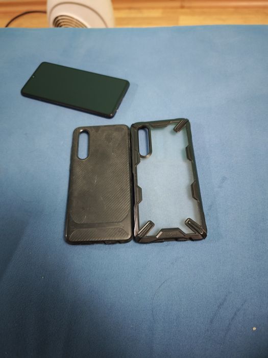 Продавам Huawei p30