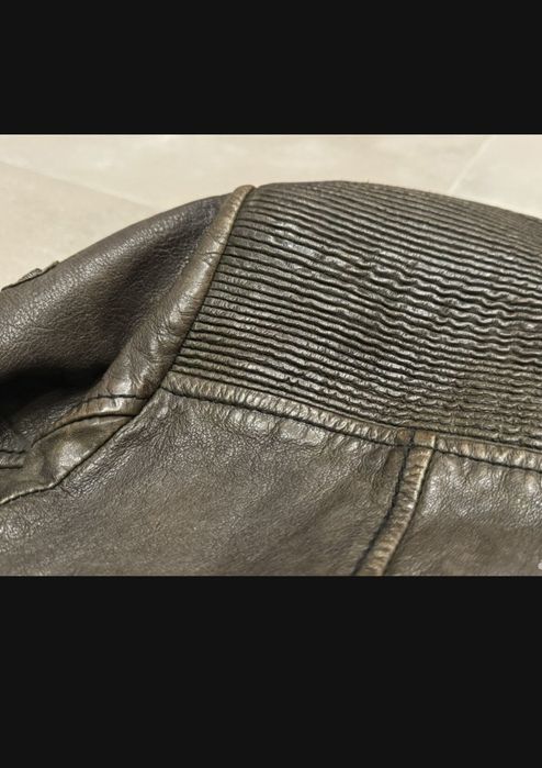 Продаю кожаную куртку TIGHA оригинал покупался в Берлине