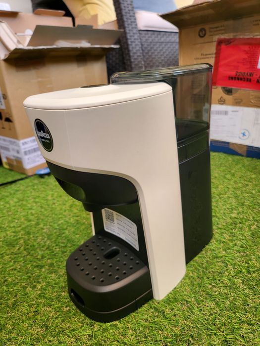 Еспресо кафемашина с капсули Lavazza A Modo Mio Tiny Eco