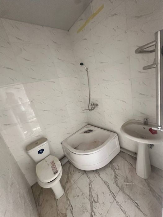 Sergeli 3 xonali kvartira srochn