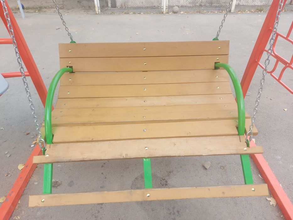 Продам качелю есть торг