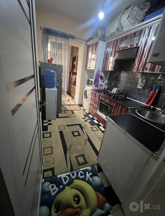 Qorovulbozorda 2 xonali uy sotiladi