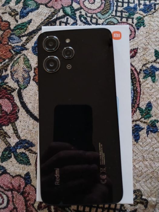 Обменяю Редми 12 256gb