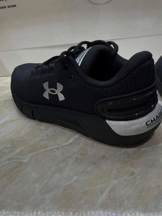 Under Armour номер 36,5