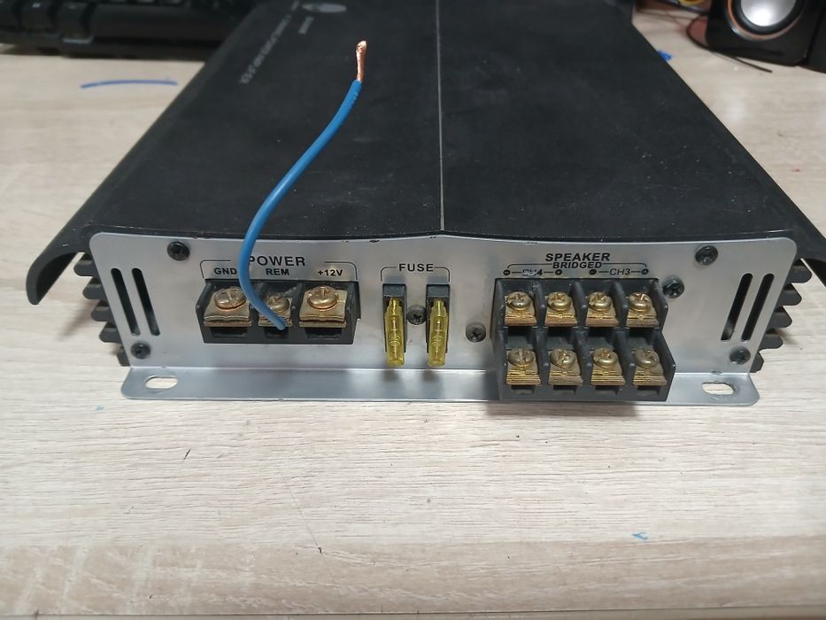 Усилитель с динамиком