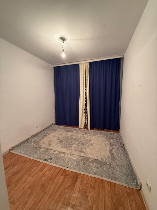 По суточно строго