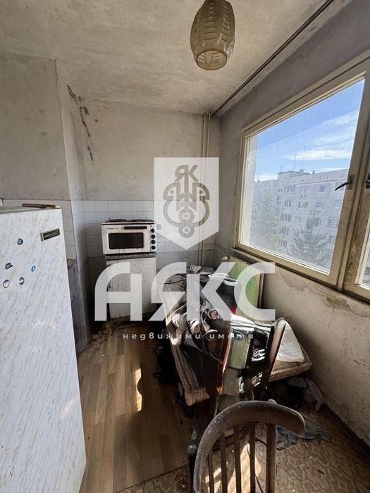 Продава се Едностаен апартамент в София, Толстой - 46 кв.м за 2392 €/кв.м - Снимка #2