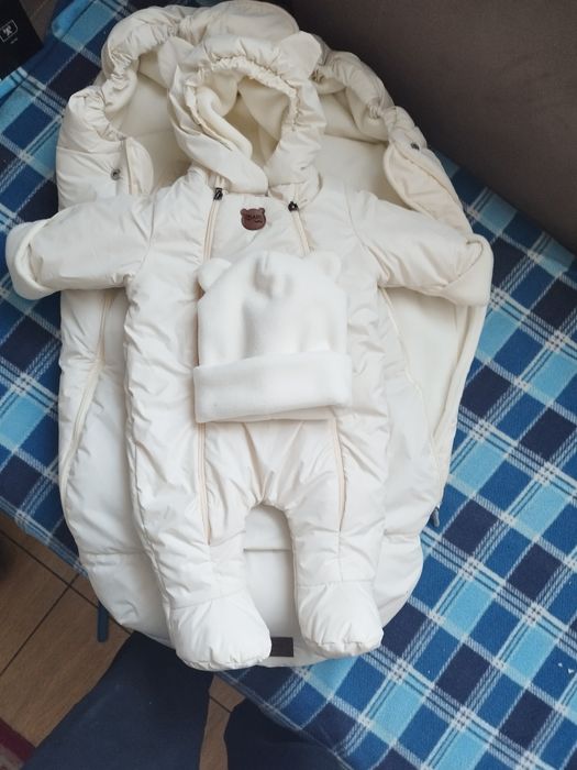 Комбинезон на выписку