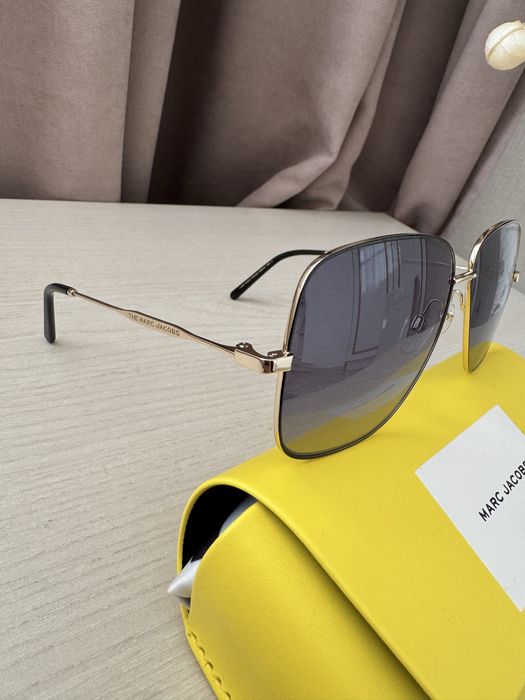 Солнцезащитные очки Marc Jacobs
