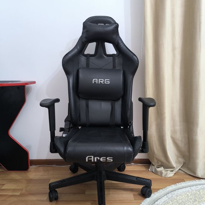 Игровое кресло черное