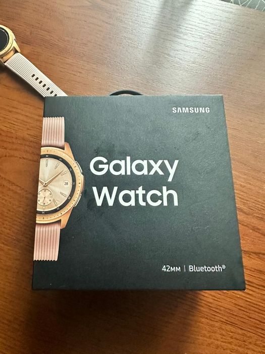 Смарт часы Galaxy Watch 42мм (SM-R810)