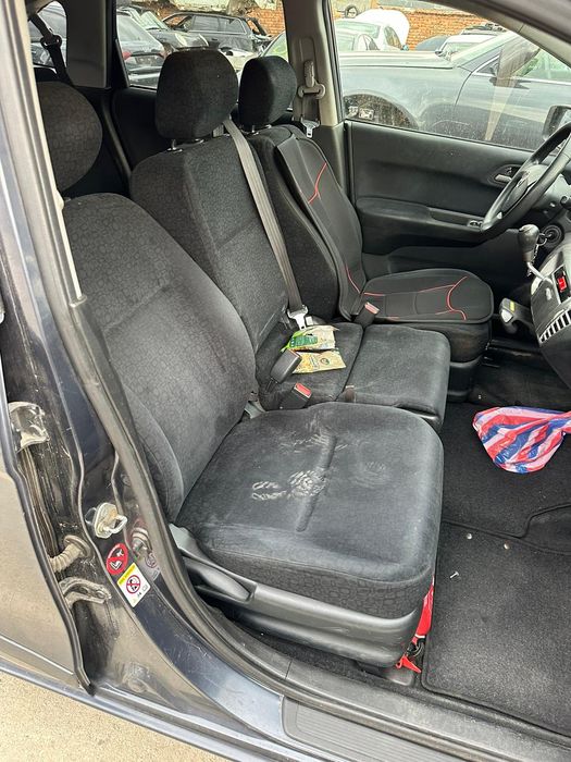 Honda Frv 2.2i-CDti САМО НА ЧАСТИ