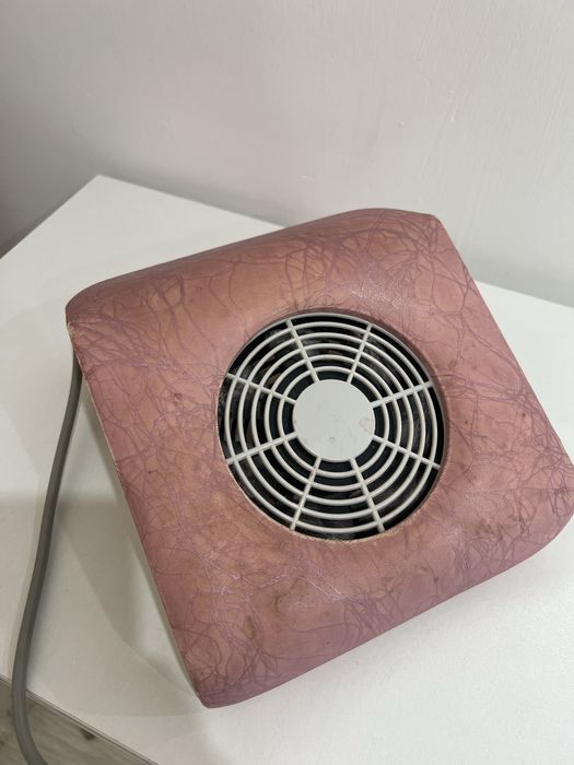 вытяжка-пылесос для маникюра