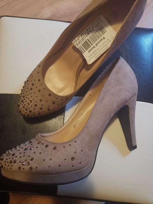 Pantofi noi nr 38