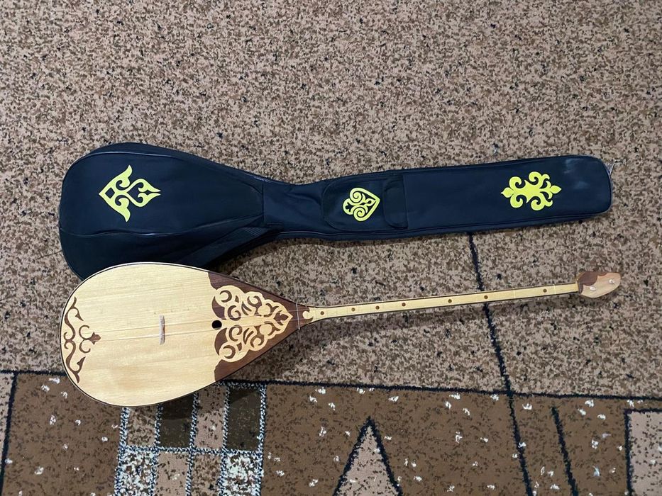 Продаю домбыру новый