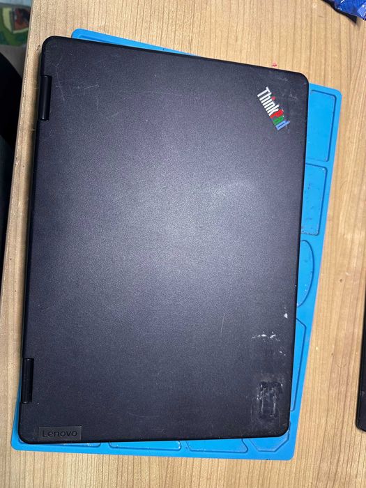 Laptop Lenovo Yoga 11e generatia 6