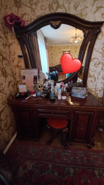 Продам спальный гарнитур 5в1