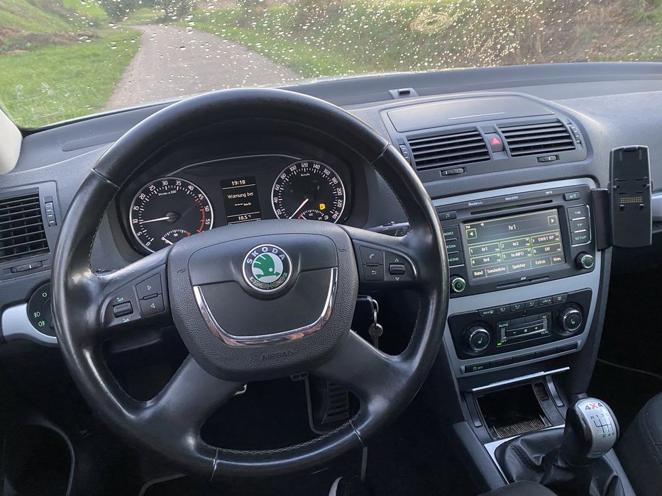 Skoda Octavia Scout 4x4 2.0D 140 Cp
