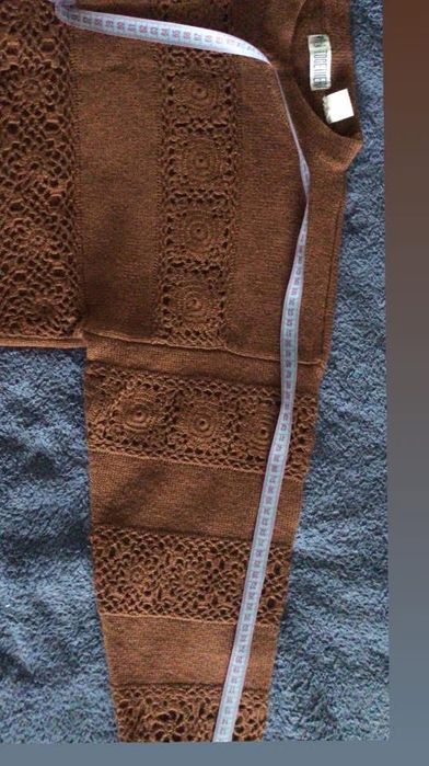 Дамски вълнен пуловер