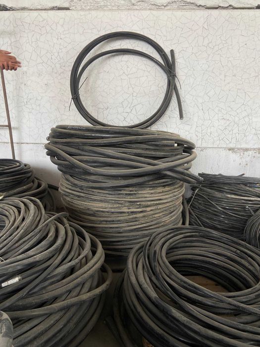 AVVG 4x240 taxminan 360–420A atrofida yuklama ko‘tara oladi