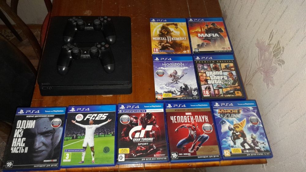 Продам Sony Playstation 4 slim 1Тб+2 геймпада +9игр