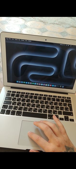 MacBook Air 13. 2017.г 8/128