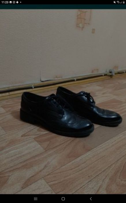 Продам обувь 37 38 размер цена за все