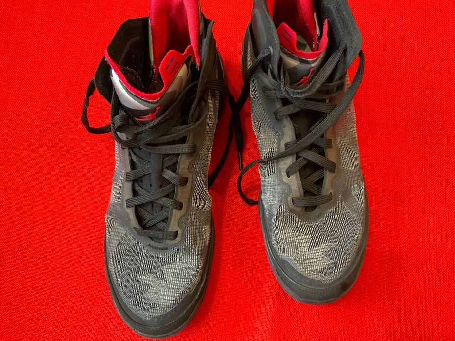 Air Jordan-оригинални маратонки 43 номер