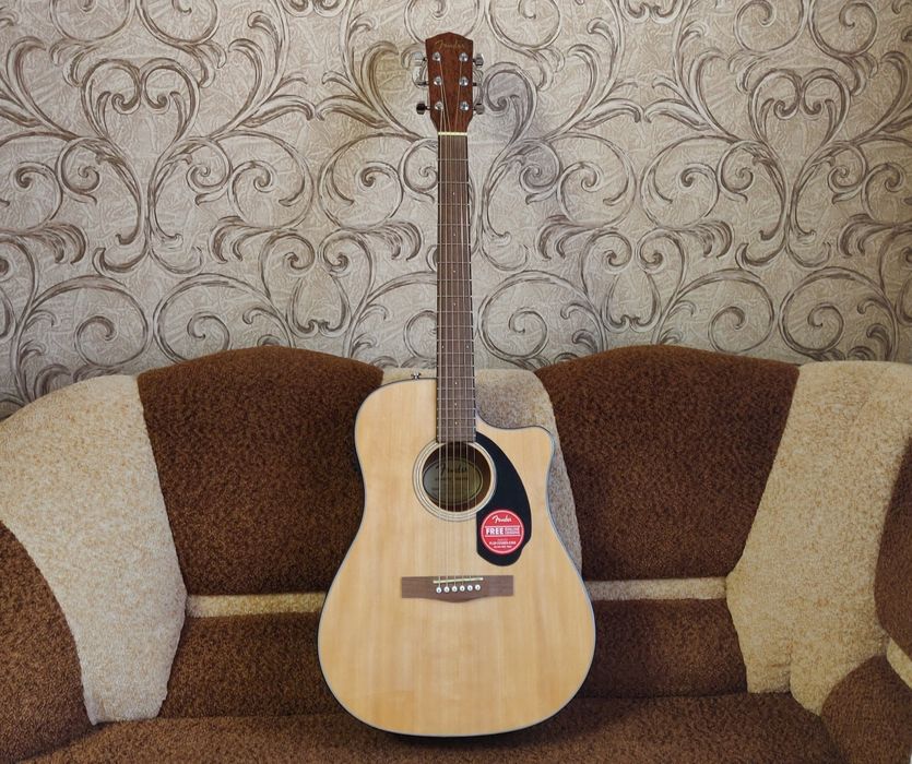 Гитара Fender CD-60SCE