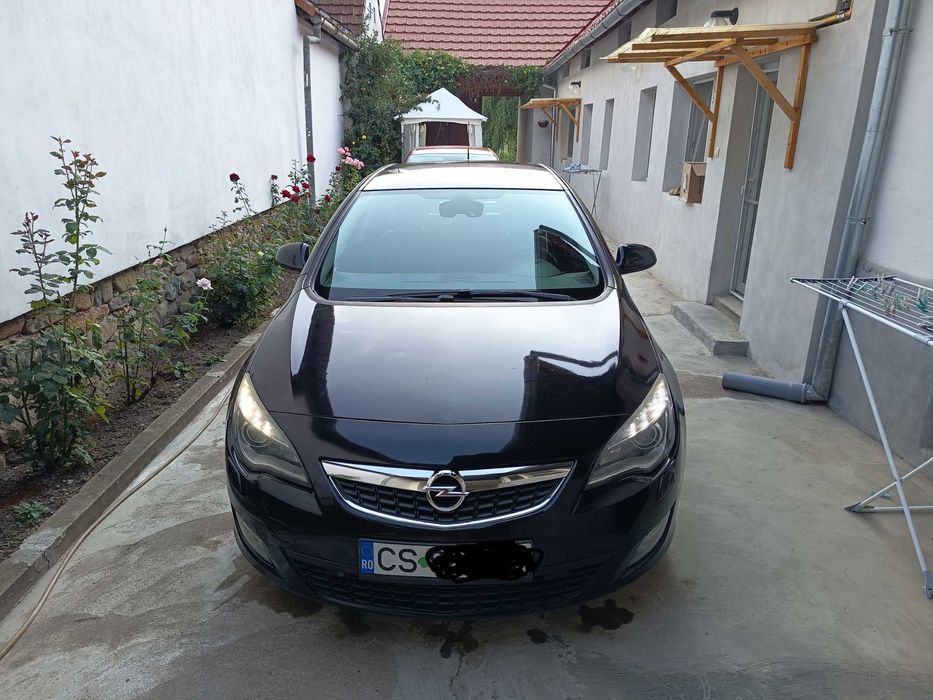 De vânzare autoturism OPEL ASTRA J 1.6 benzina