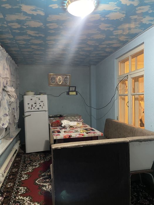 4 xonalik dala xovli sotiladi