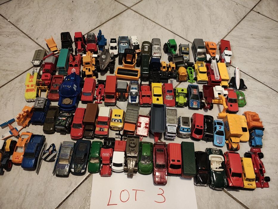 Vând mașinuțe metal și plastic - LOT 3