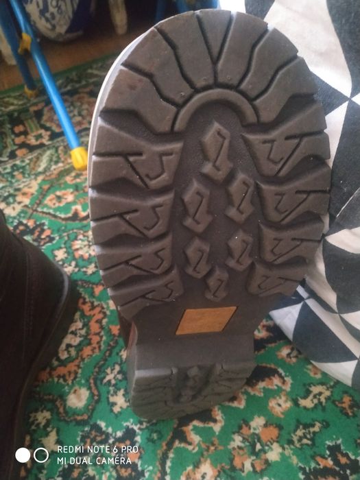 Продам ботинки и  кожаные туфли!