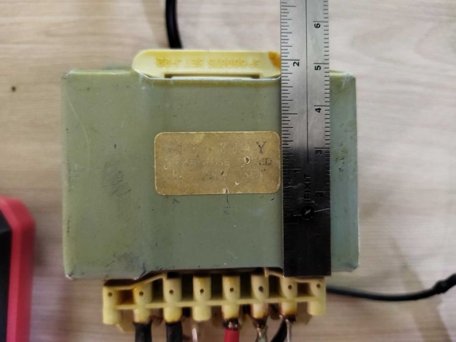 Трансформатор  30 В, 15 В, 5 В, 8 В