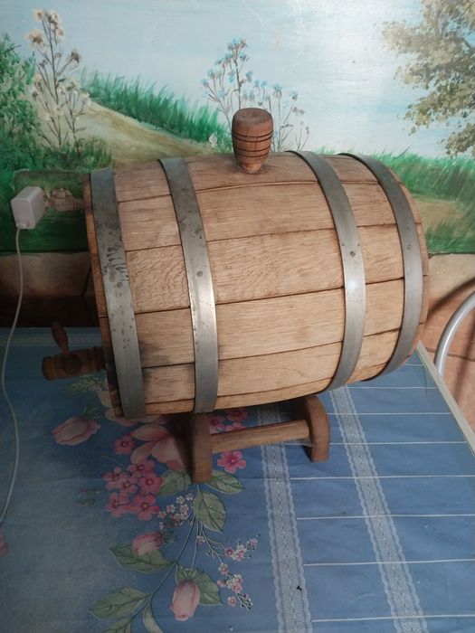 Продам дубовую бочку