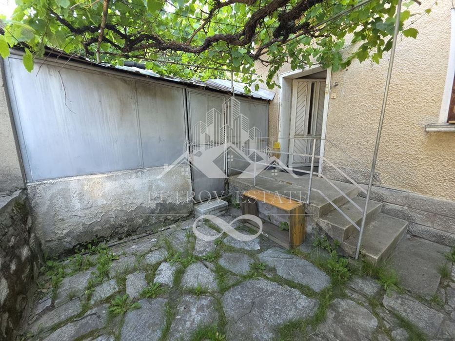 Продава се Къща в Велинград - 300 кв.м за 700 €/кв.м - Снимка #9