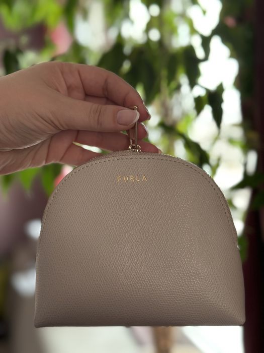 Furla кожен несесер