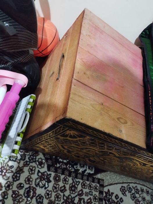 Сандик сотилади тахтали