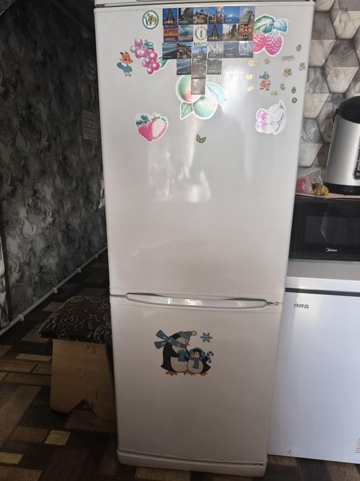 Холодильник Indesit